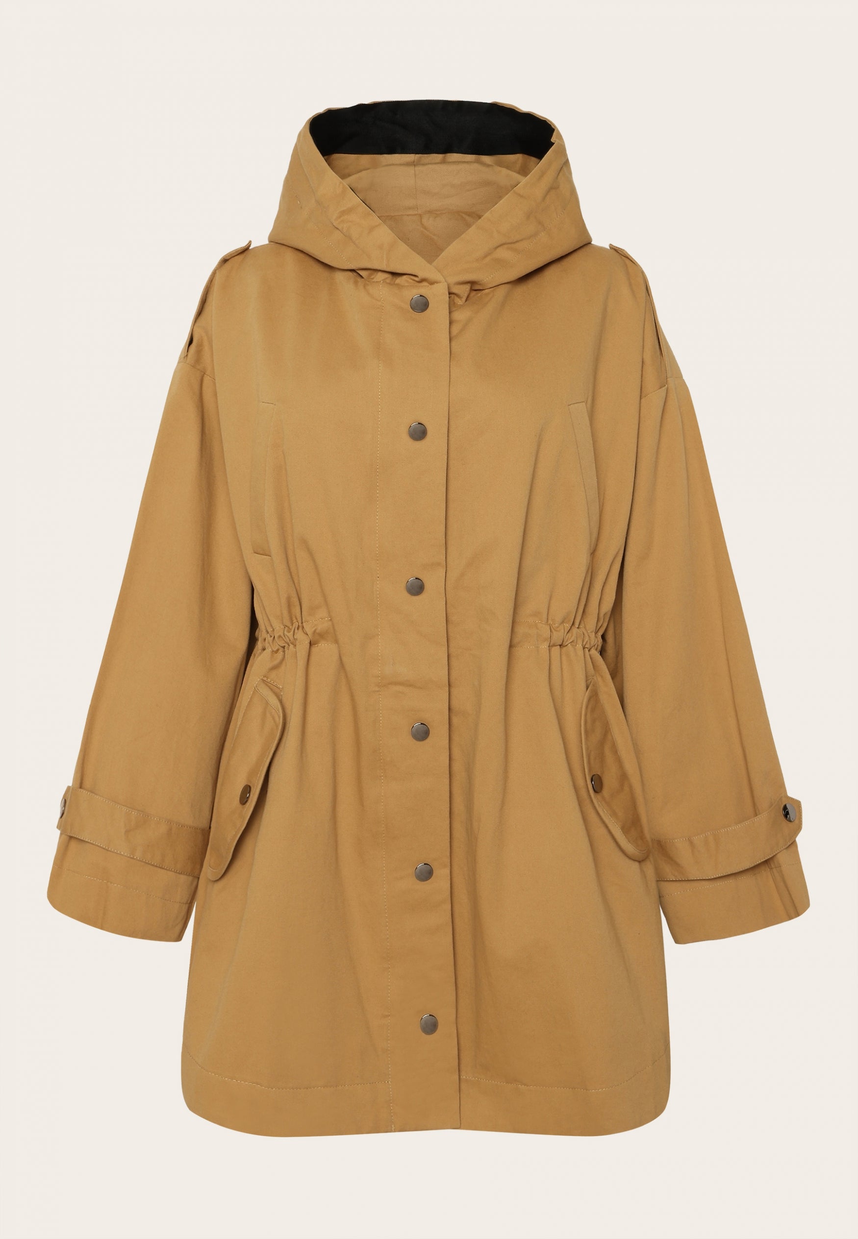 Victorinne trench latte | Latte