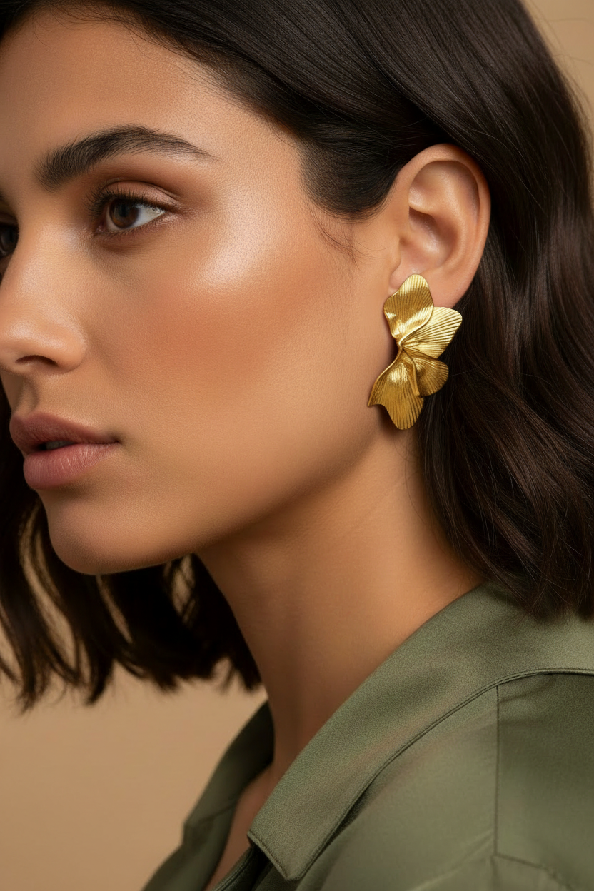 Earrings Lut Gold editorial